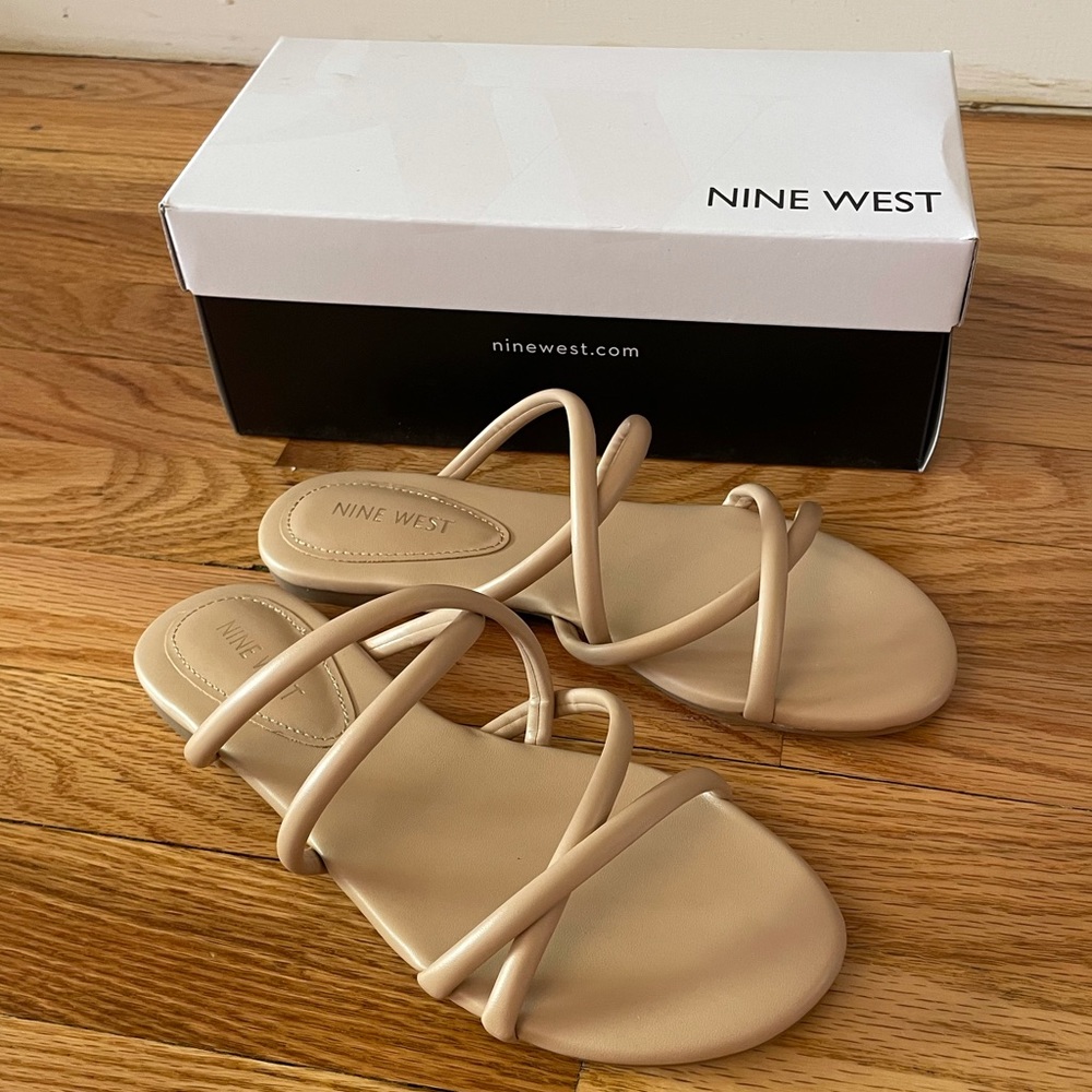 NWT Nine West Flat Strappy Sandals